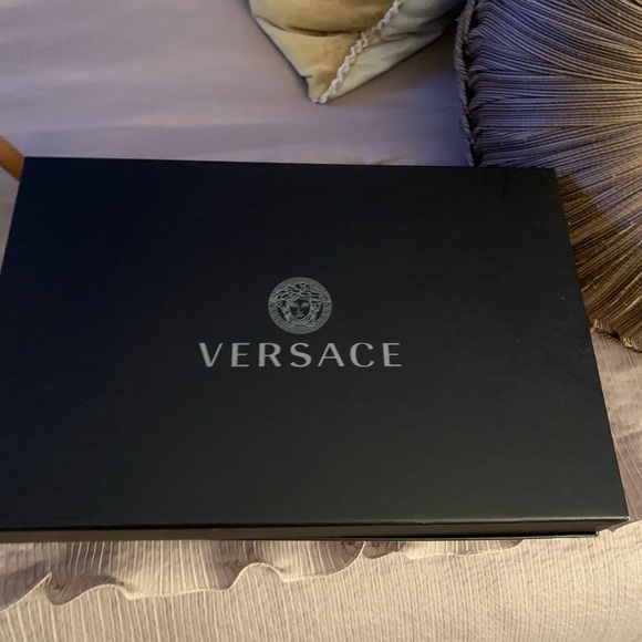 DESIGNER SHOES - Picture 10 of 14